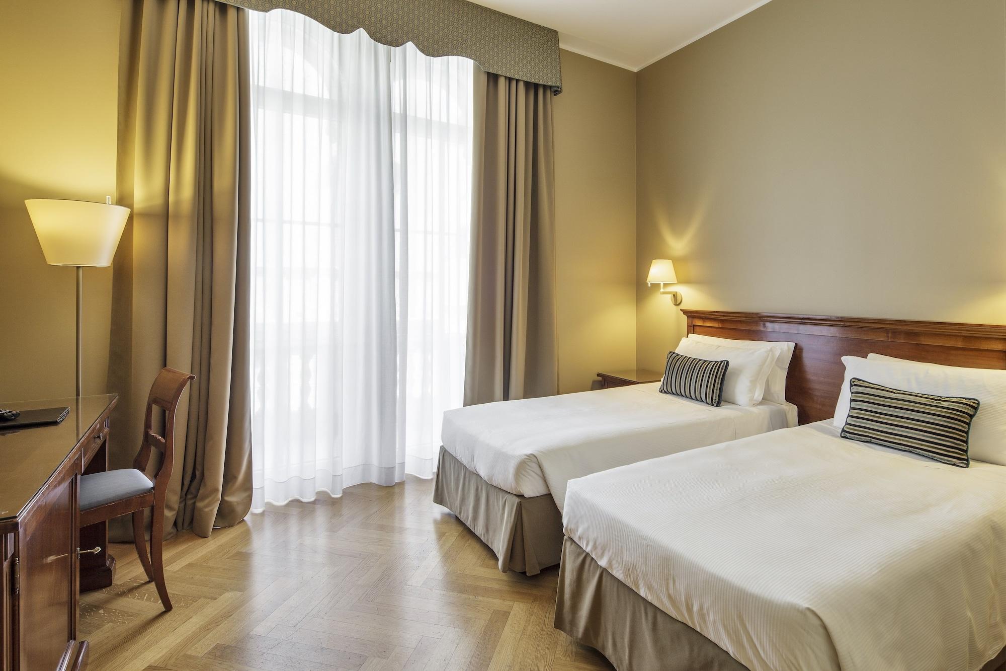 Hotel Continentale Trieste Esterno foto