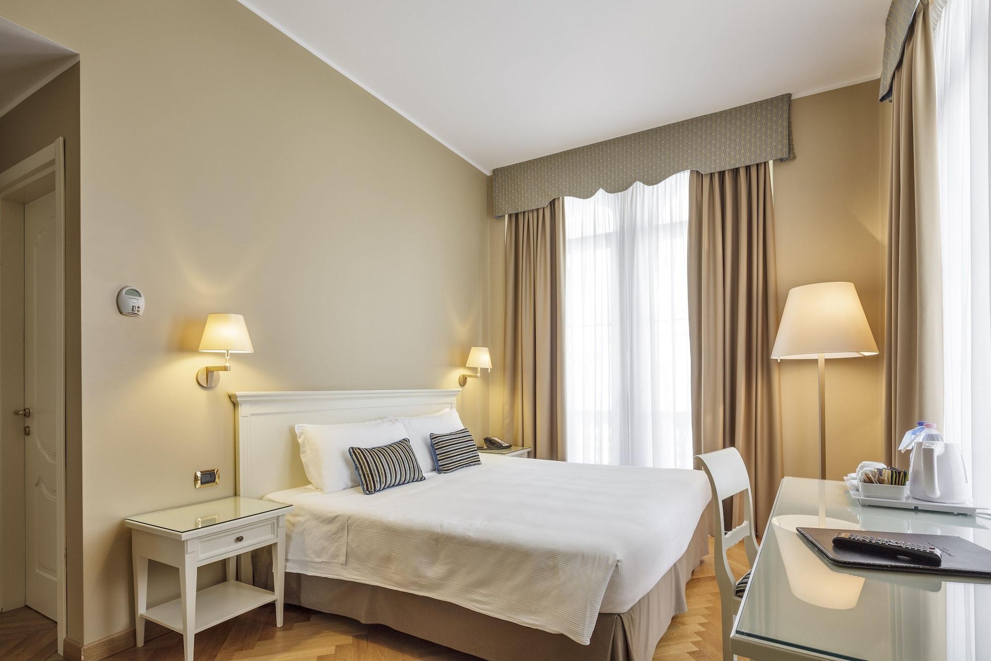 Hotel Continentale Trieste Esterno foto
